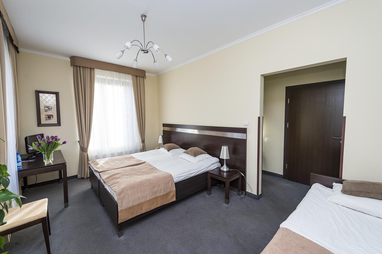 Hotel Restauracja Teczowa 루반 외부 사진