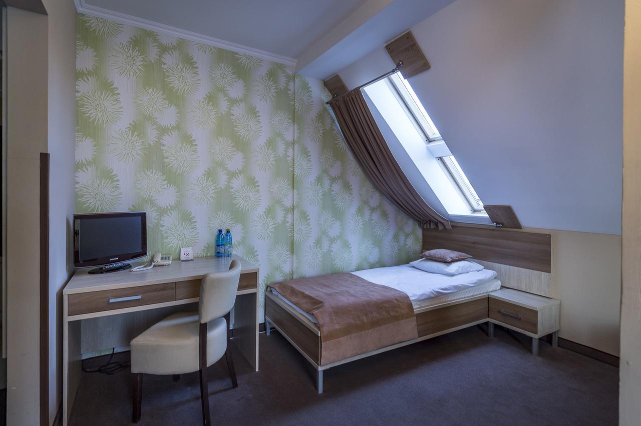Hotel Restauracja Teczowa 루반 외부 사진