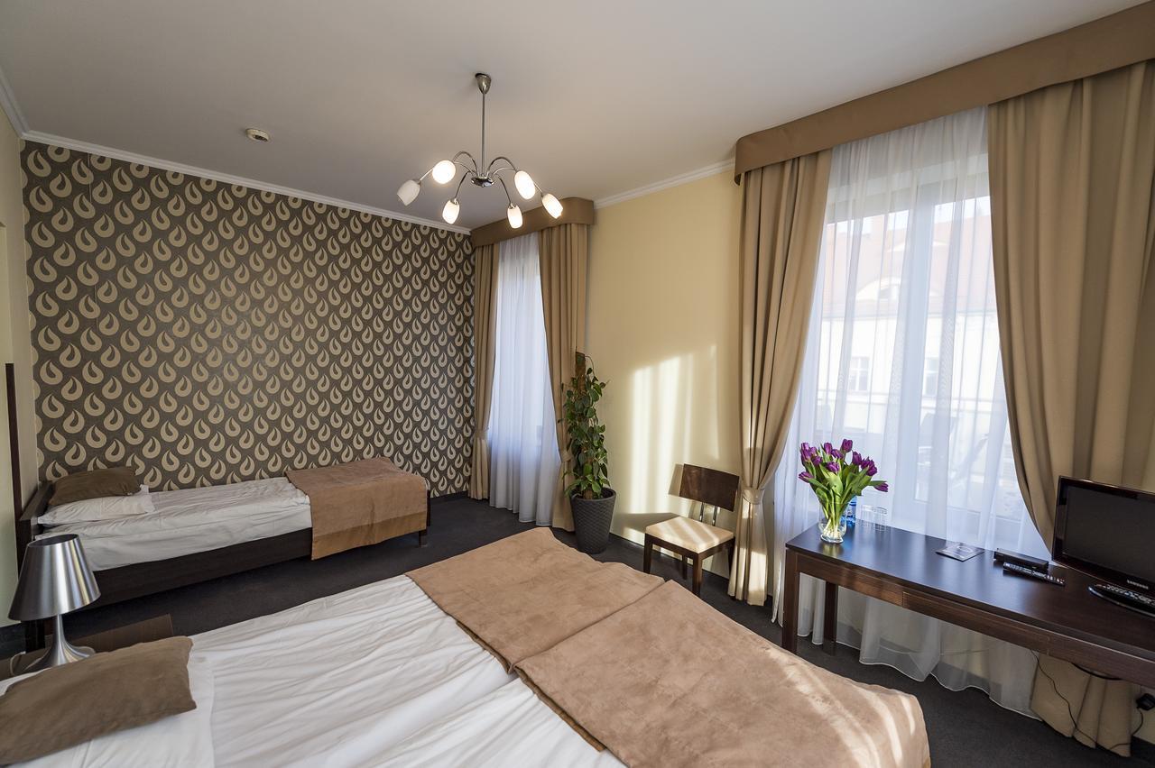 Hotel Restauracja Teczowa 루반 외부 사진