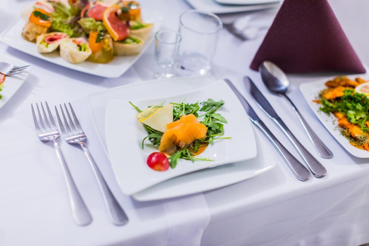 Hotel Restauracja Teczowa 루반 외부 사진