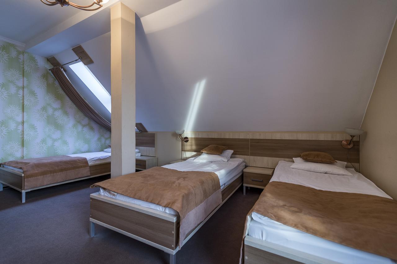 Hotel Restauracja Teczowa 루반 외부 사진