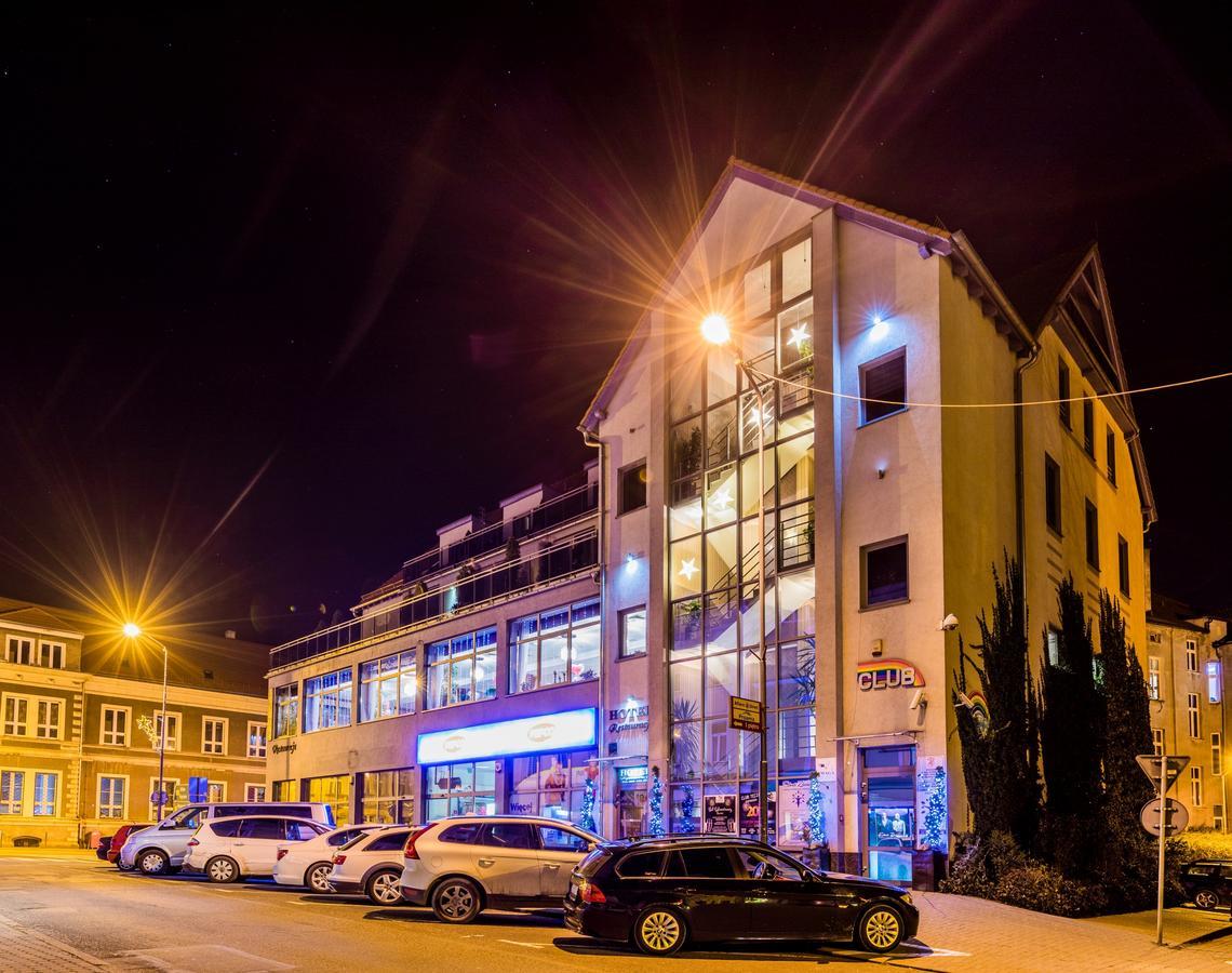 Hotel Restauracja Teczowa 루반 외부 사진